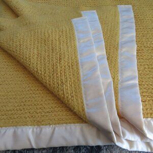 Vintage Twin Acrylic Waffle Weave Blanket Satin Trim Edge 70"x90" Mustard Yellow